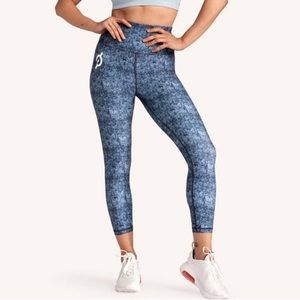 Peloton Cadence Capri Leggings